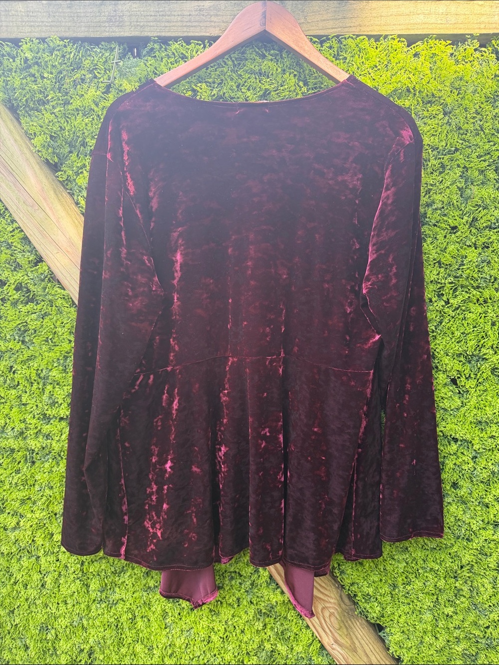 Monroe & Main Velvet V-Neck Peplum Tunic - Wine - Picture 3 of 3